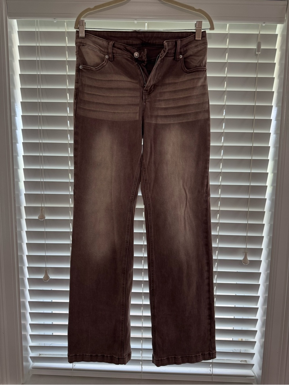 Size M Brown distressed bootcut jeans
